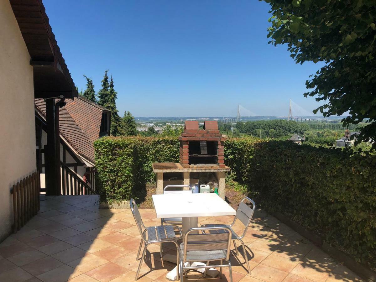 Aux Lettres Du Lavoir La Rivière-Saint-Sauveur Exteriér fotografie