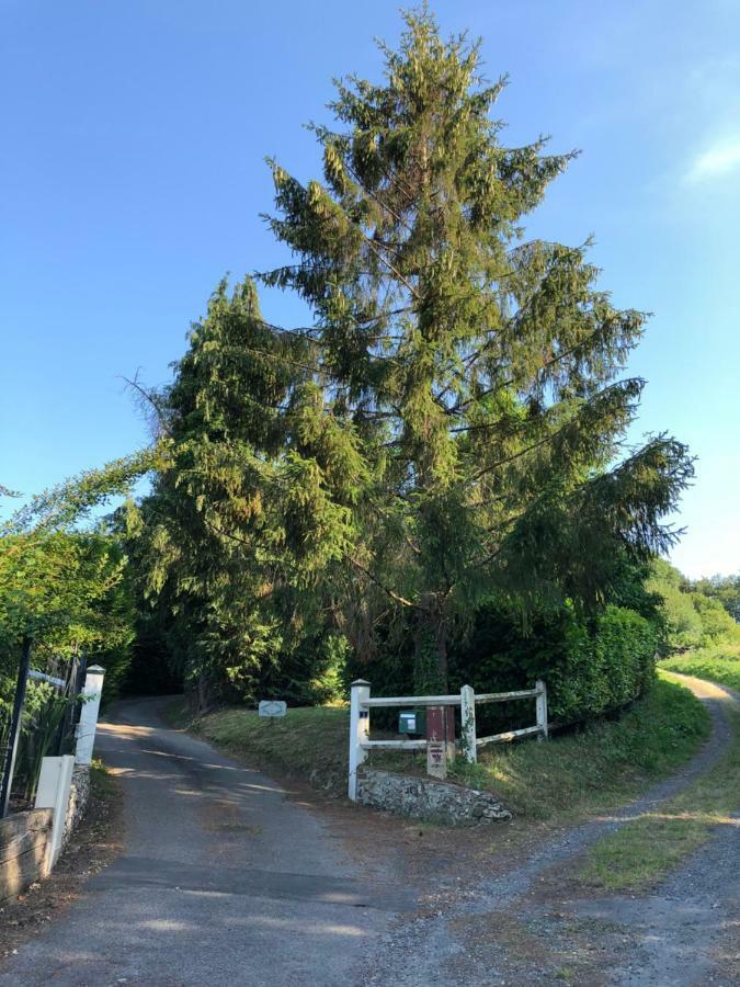 Aux Lettres Du Lavoir La Rivière-Saint-Sauveur Exteriér fotografie