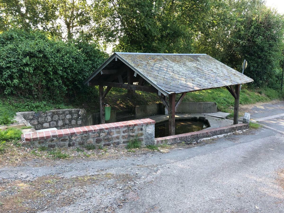 Aux Lettres Du Lavoir La Rivière-Saint-Sauveur Exteriér fotografie