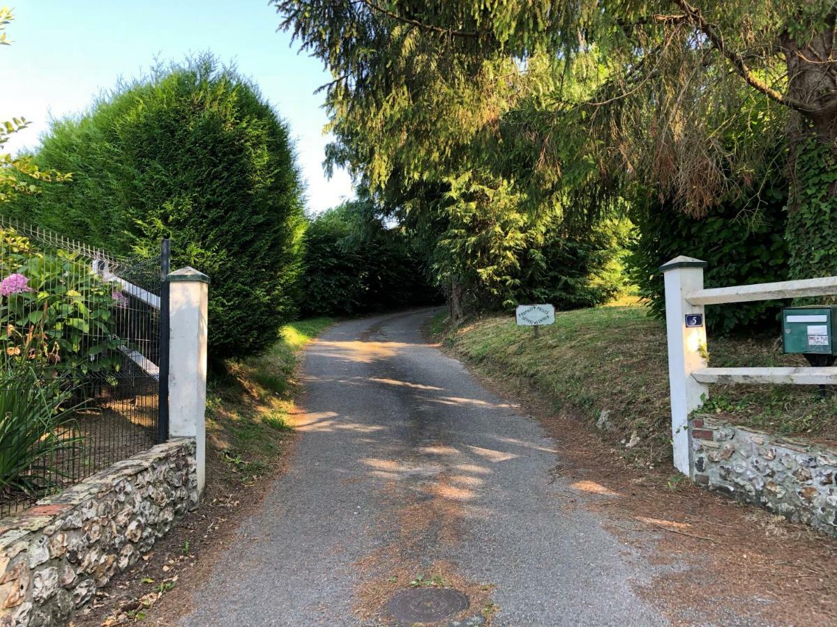 Aux Lettres Du Lavoir La Rivière-Saint-Sauveur Exteriér fotografie