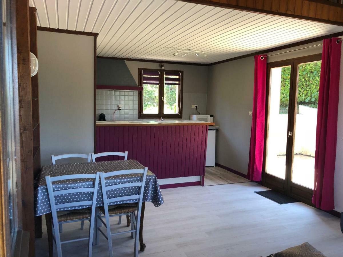 Aux Lettres Du Lavoir La Rivière-Saint-Sauveur Exteriér fotografie
